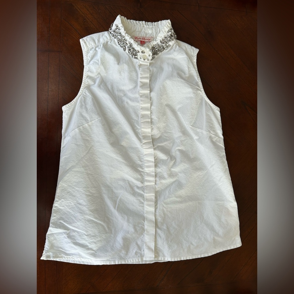 White Sleeveless Blouse with Embellished Collar size M ENGLISH LAUNDRY